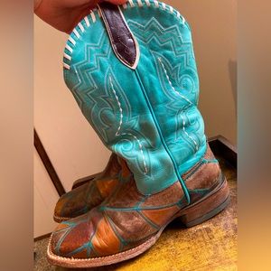 Women’s Ariat Cowboy Boots